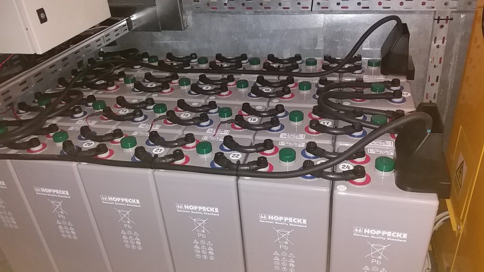 Brodska elektrika i elektronika