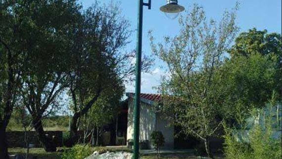 Solarni rasvjetni stup koji je postavio SolarProjekt d.o.o.
