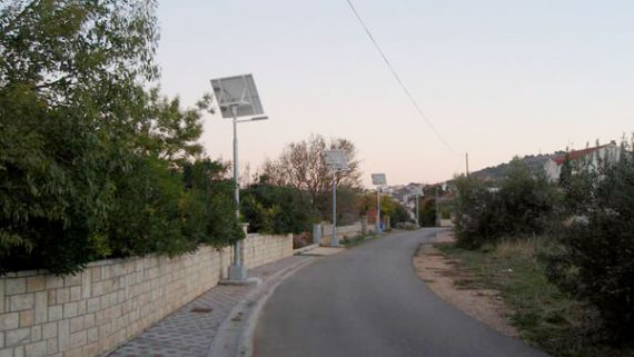 Solarni rasvjetni stup koji je postavio SolarProjekt d.o.o.